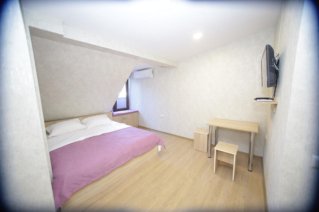 Four Rooms Tiflis Dış mekan fotoğraf